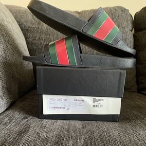 Gucci slides